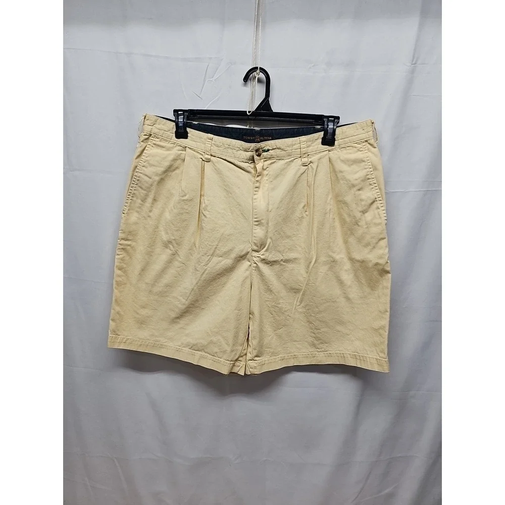 Tommy Hilfiger Mens Golf Shorts 38 Yellow Chino Pleated Slash Pockets 7'' Inseam